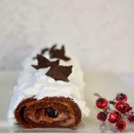 Tronchetto di Natale con mousse al cioccolato e amarene
