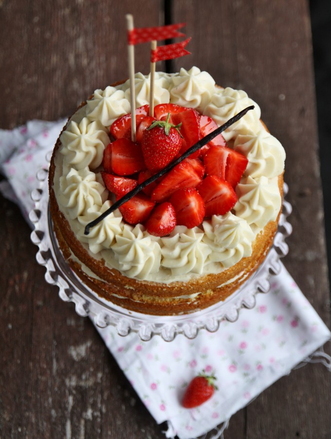 Naked cake alle fragole