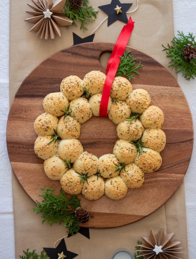 corona di pane e formaggio