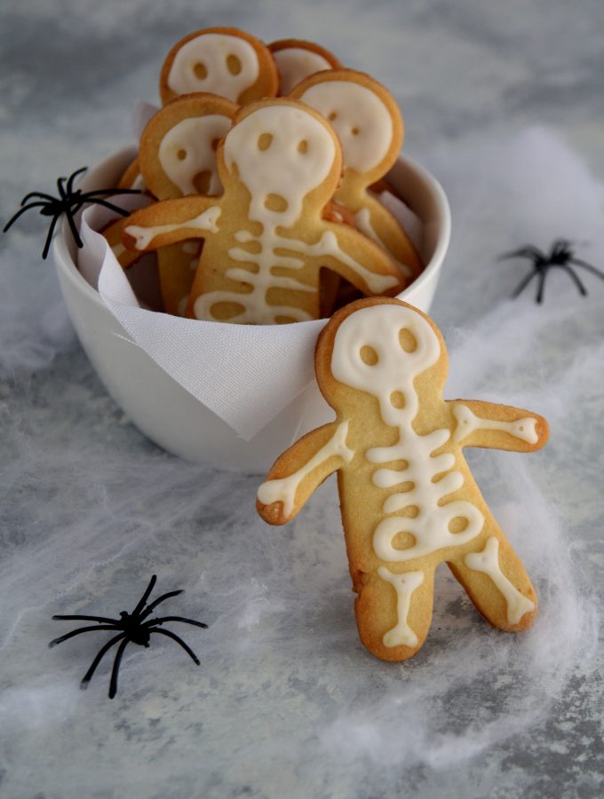 Biscotti scheletro per Halloween