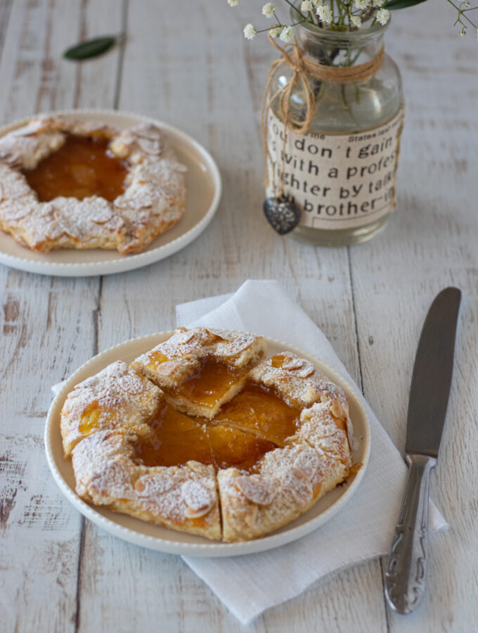 Crostatine rustiche con marmellata agrumi e zenzero