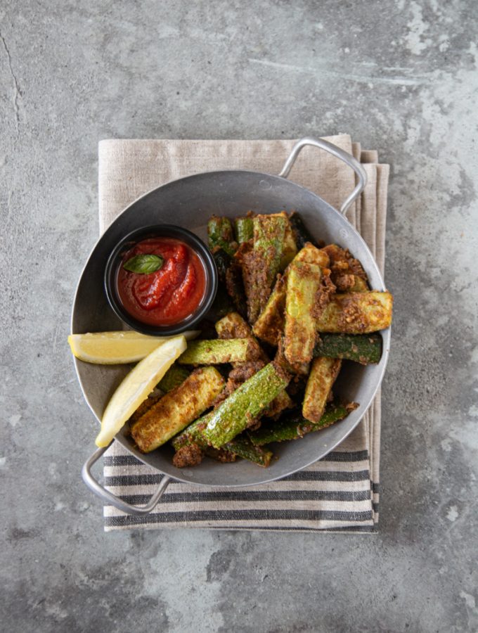 Bastoncini di zucchine al forno