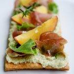 Sfogliatine salate crema di carciofi e crudo
