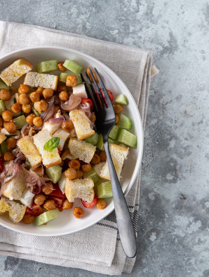 Panzanella ceci e mozzarella