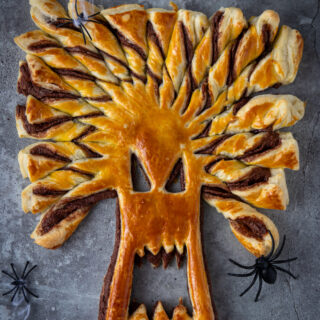 Albero di pasta sfoglia alla Nutella per Halloween