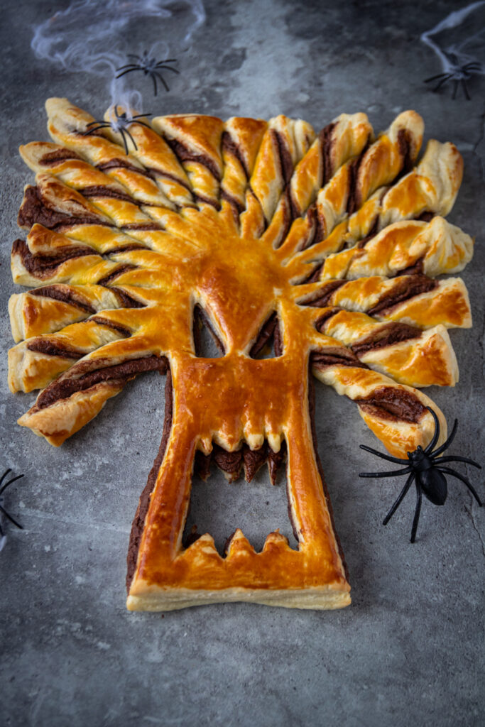 Albero di pasta sfoglia e Nutella per Halloween